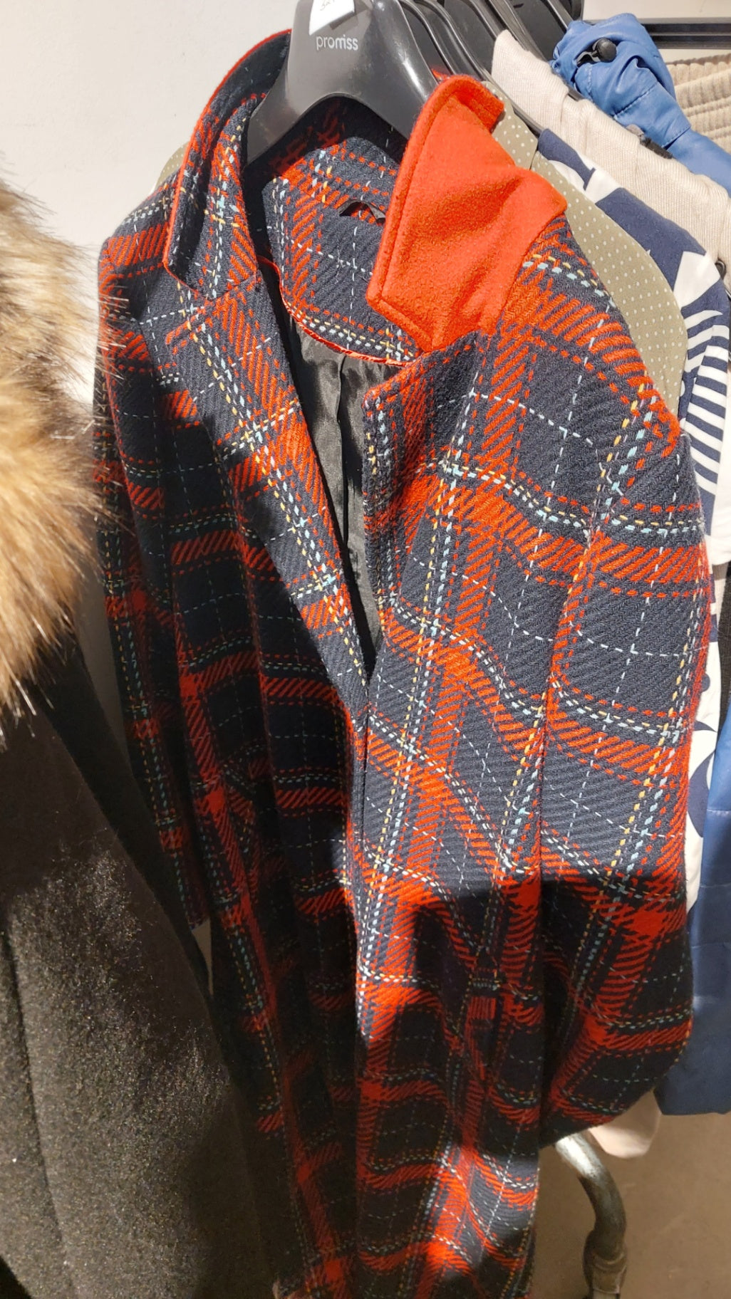 Mantel Rot und Blau