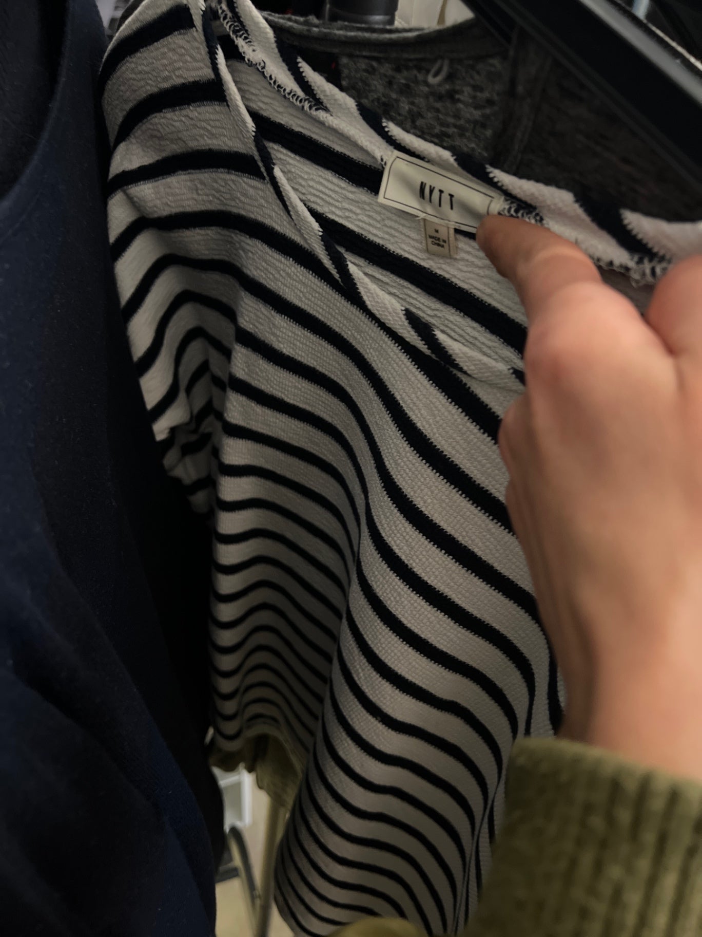 NYTT Pullover Schwarz und Weiß gestreift
