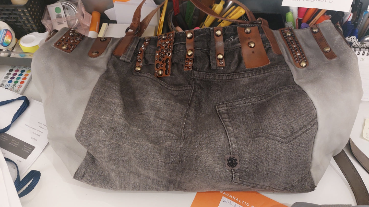 Suri Handtasche Grau