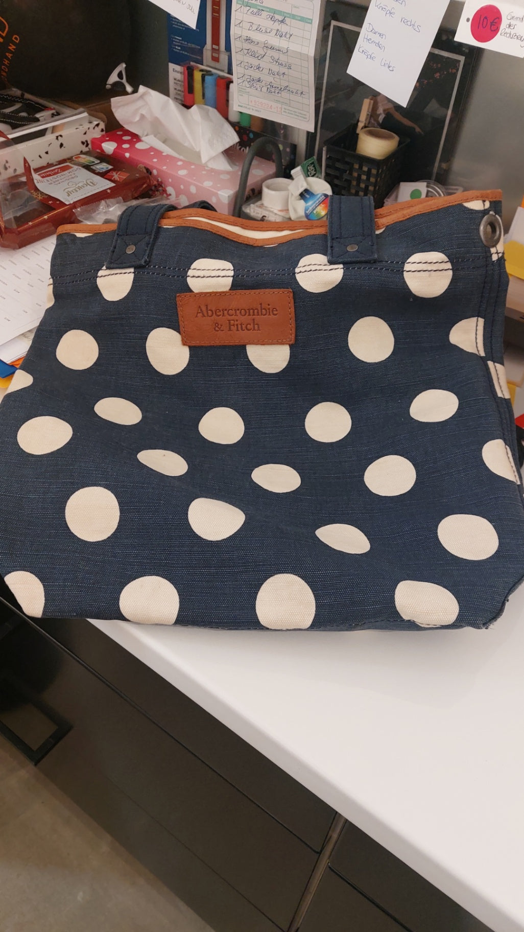 Abercrombie & Fitch Handtasche Blau mit weißen Punkten