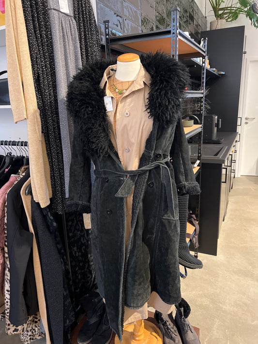 TRUE VINTAGE! Wildleder Mantel gefüttert Schwarz