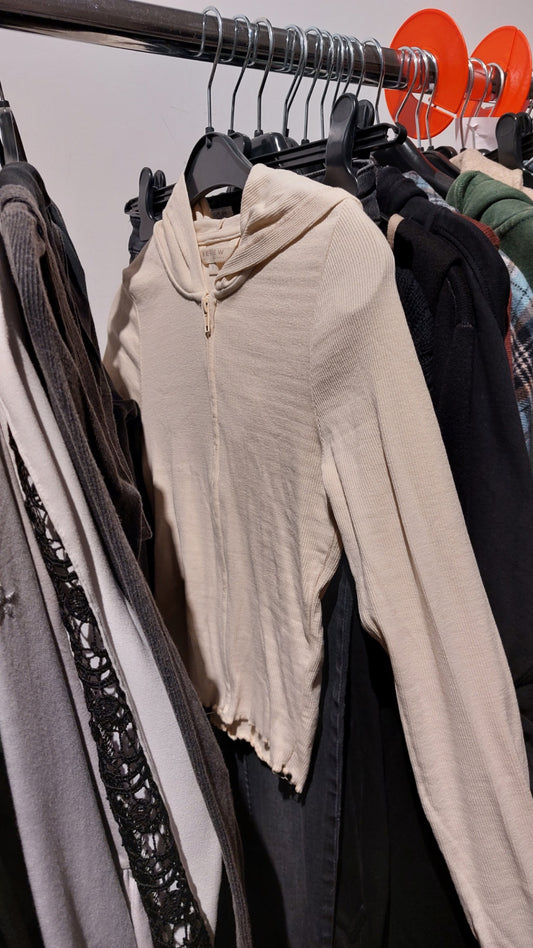 Review Kapuzenshirt Beige