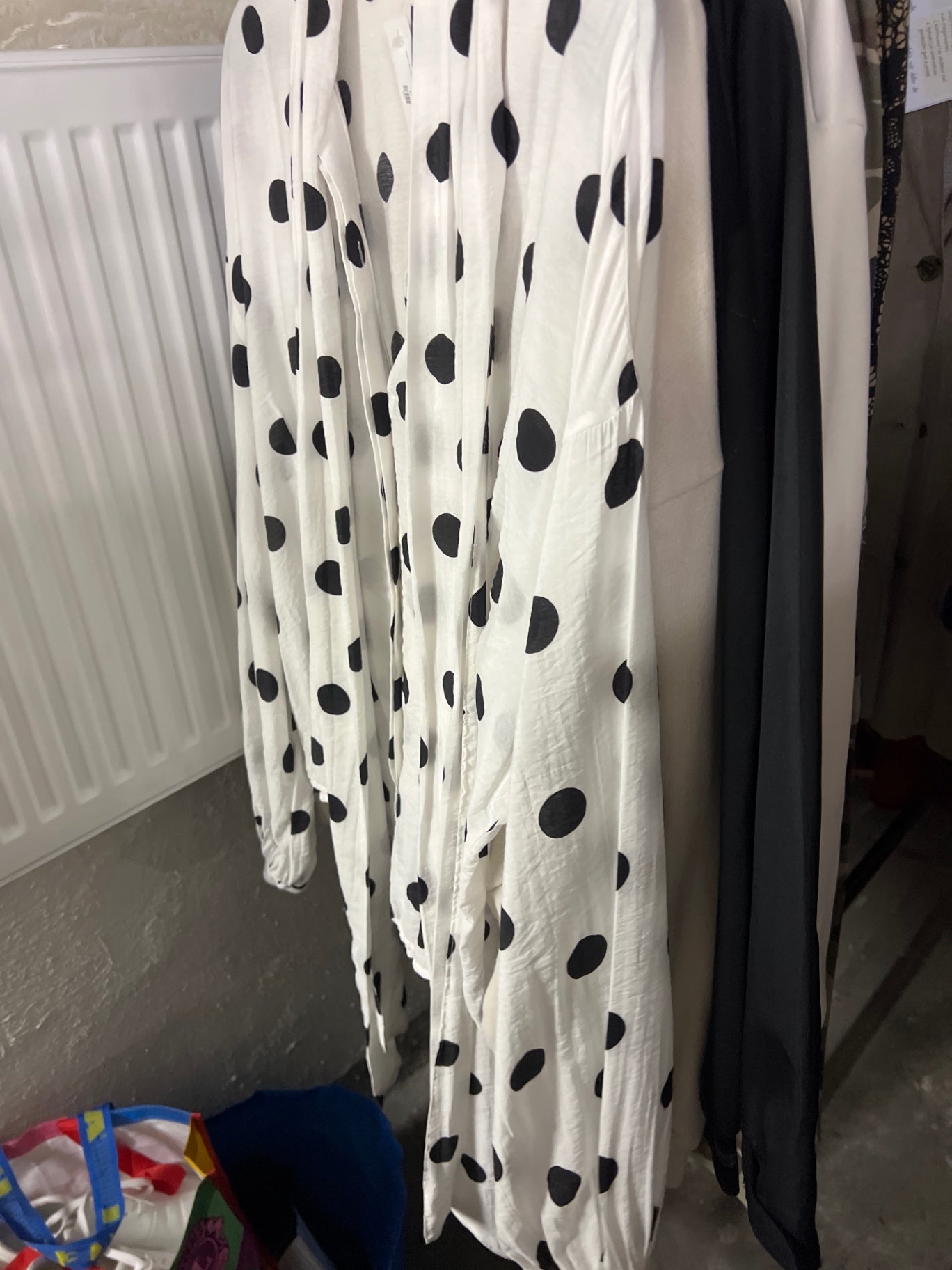 H&M Bluse Weiss mit schwarzen Punkten