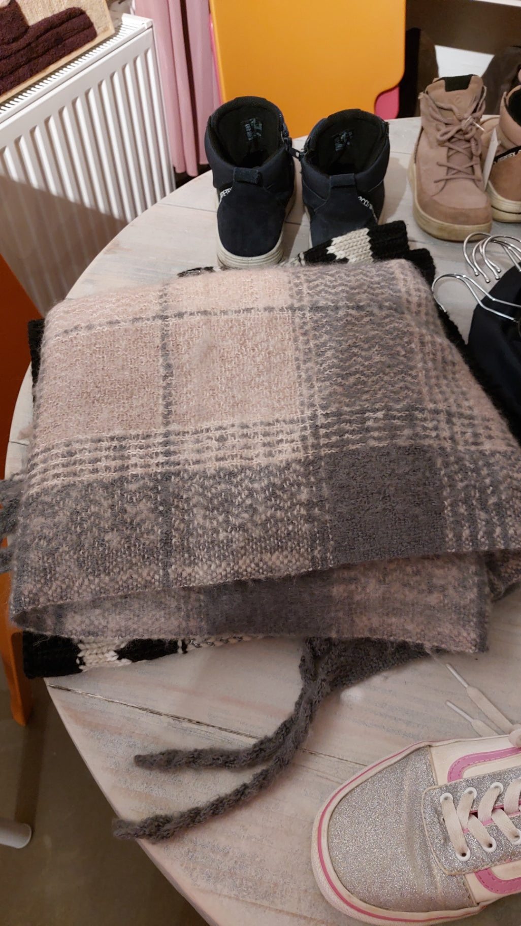 Schal Beige und Grau Größe: One Size