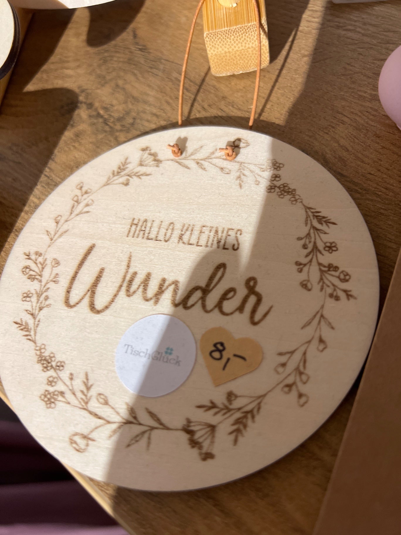 Schild aus Holz "Hallo kleines Wunder"