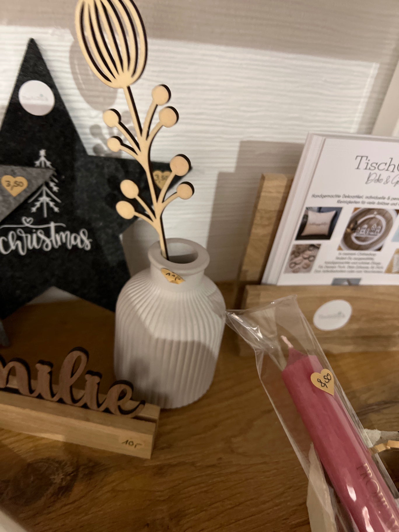 Vase grau Streifen mit Holzblume