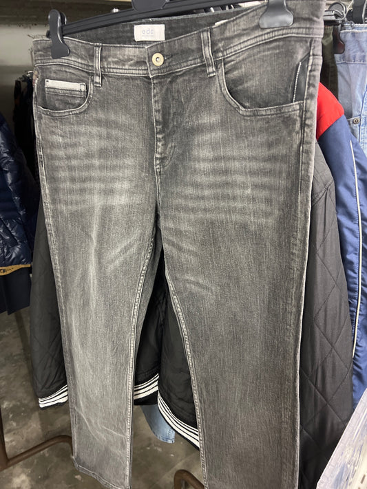 EDC Jeans Grau Größe: 33/32