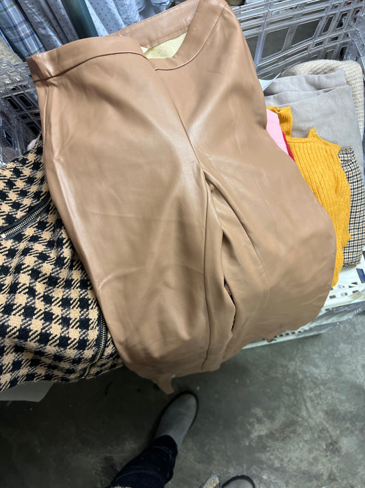 Review Gefütterte Kunstleder Hose Beige Größe: Xs