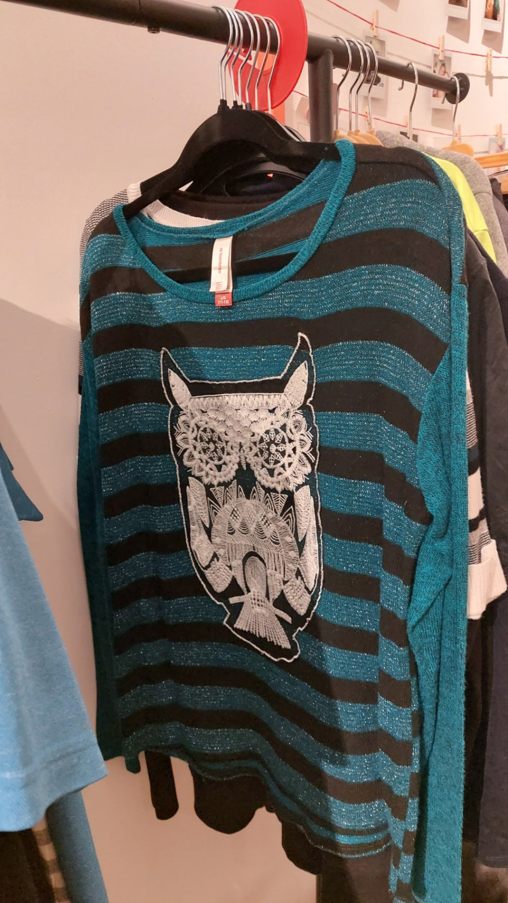 No Boundaries Pullover Schwarz und Türkis Größe: L