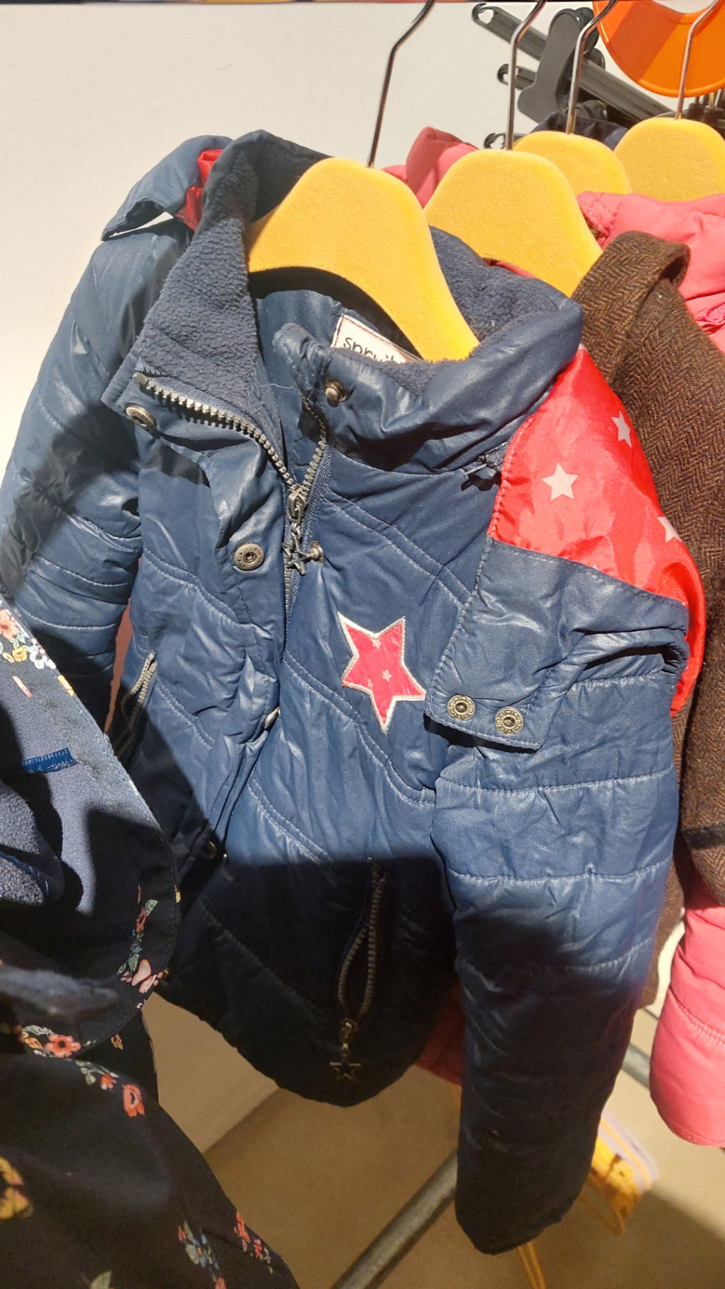Spruit Jacke Blau und Rot Größe: 110