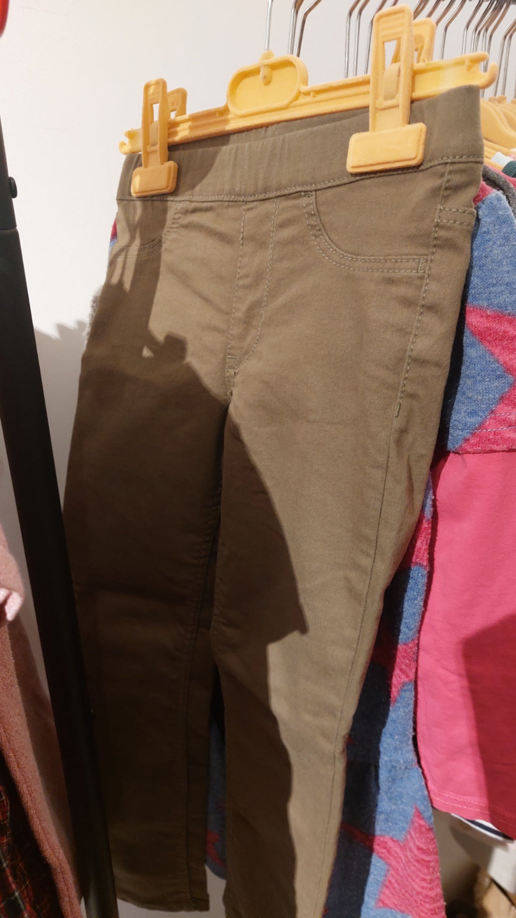 H&M Hose Braun Größe: 116