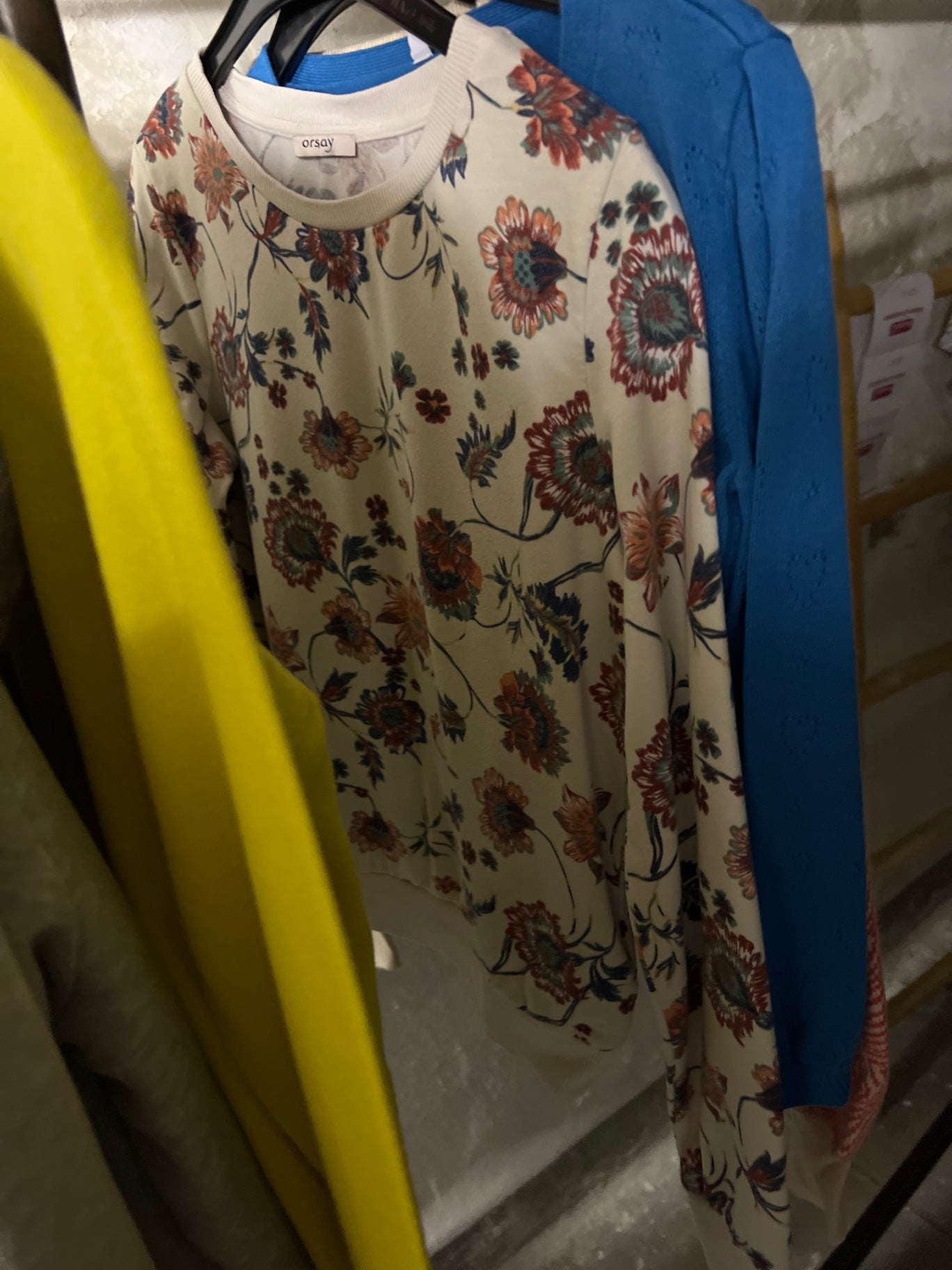 Orsay Pullover Beige mit Blumenmuster Größe: XS