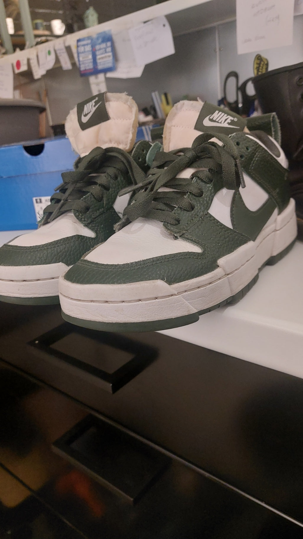 Nike Sneaker Grün und Weiß Größe: 38