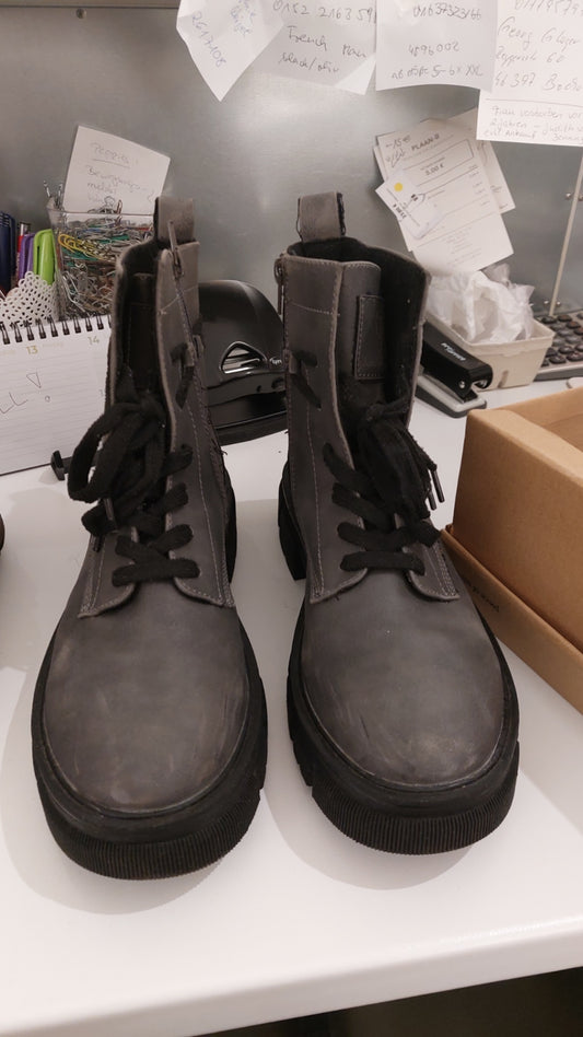 Piece of Mind Boots Grau Größe: 41