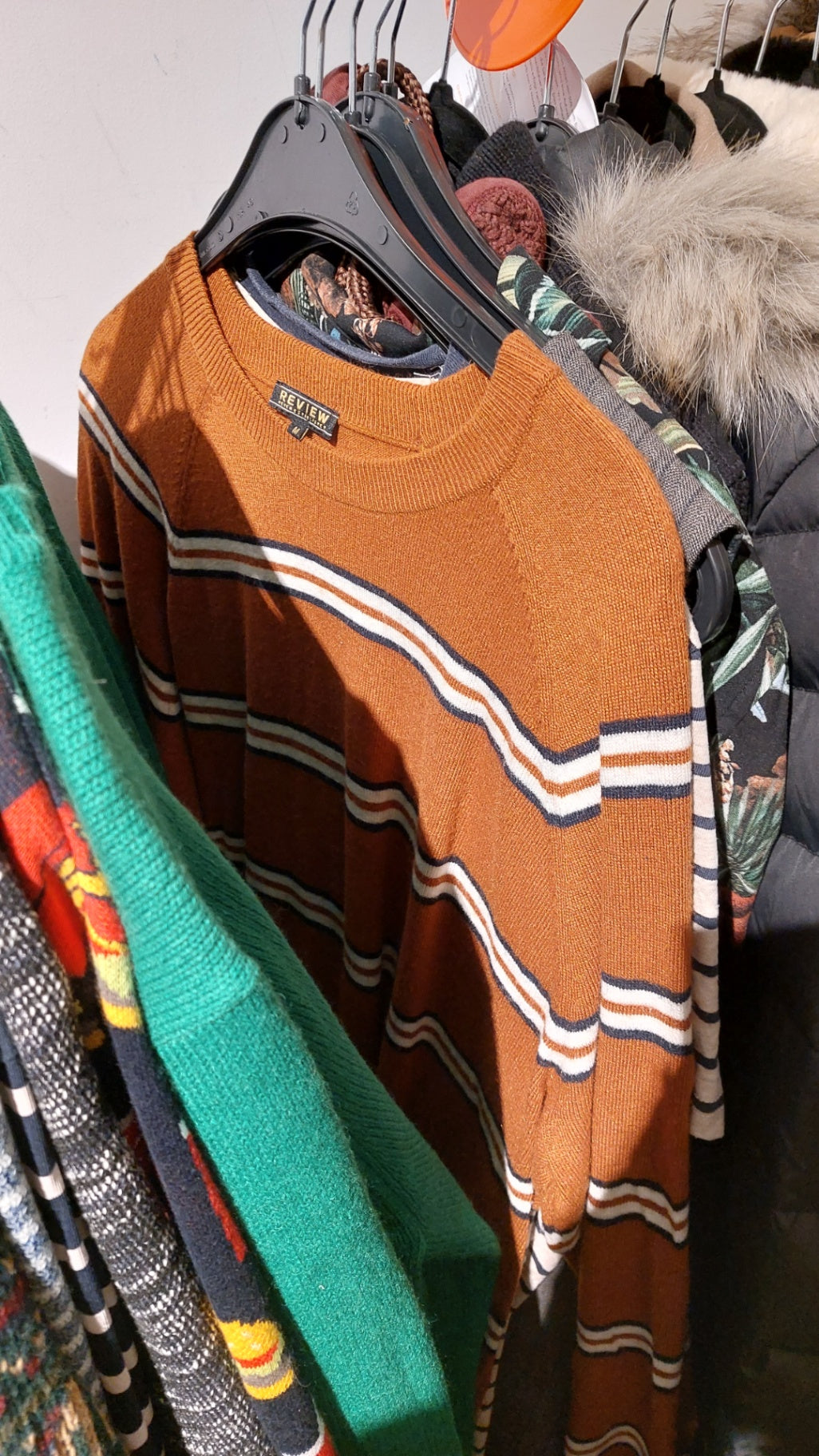 Review Pullover Braun mit Streifen Größe: M