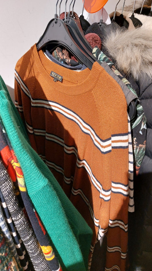Review Pullover Braun mit Streifen Größe: M