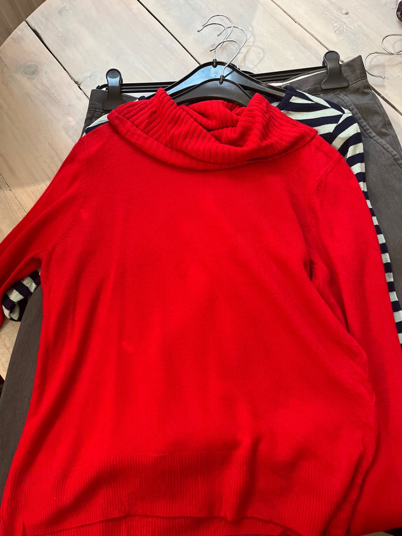 Unbekannt Pullover Rot Größe: S/M