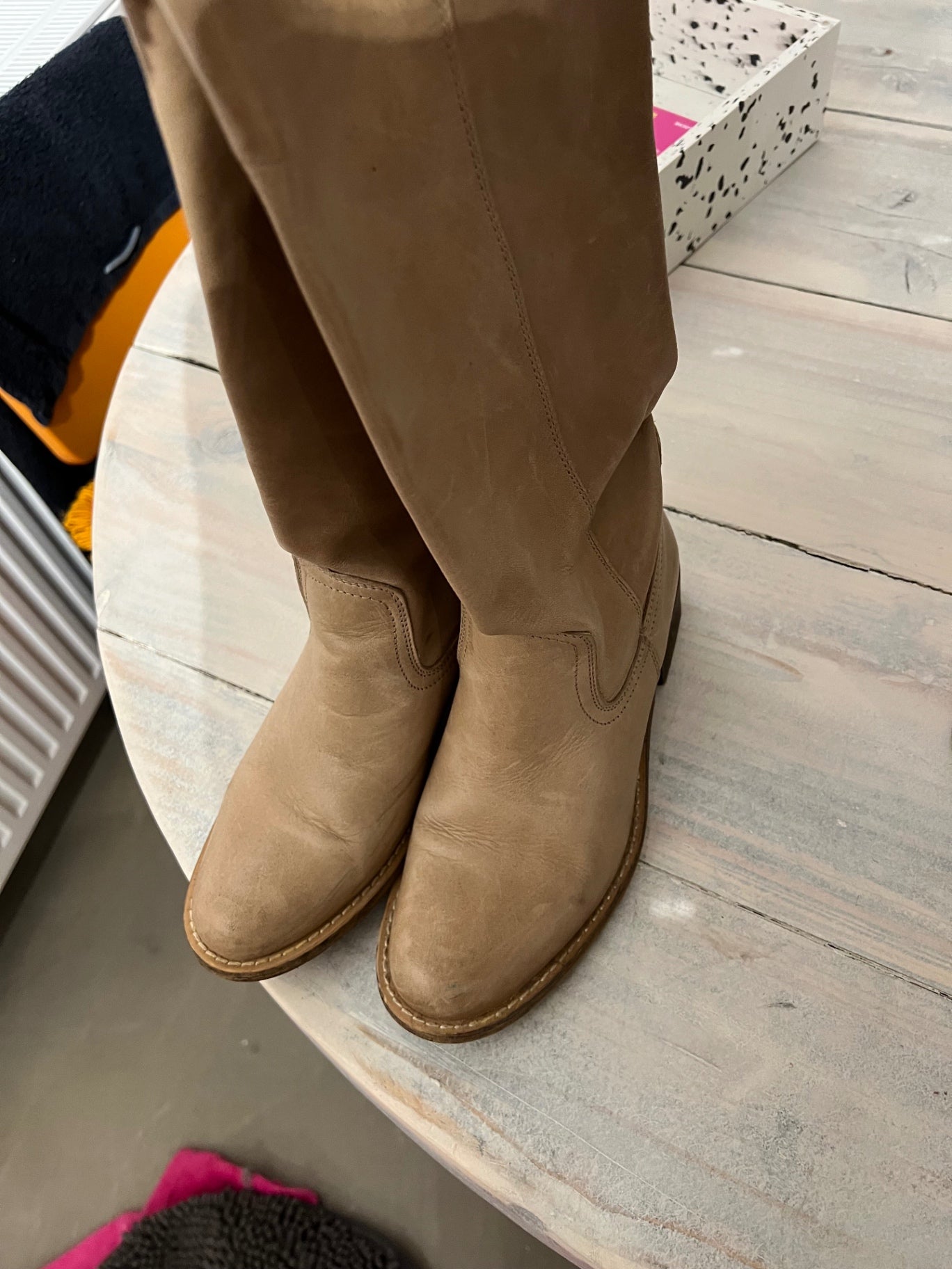 Hot and Cold Stiefel Beige Größe: 38