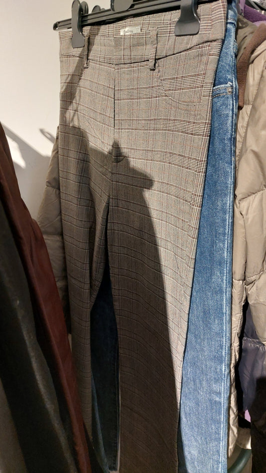 Stradivarius Hose Grau kariert Größe: 38