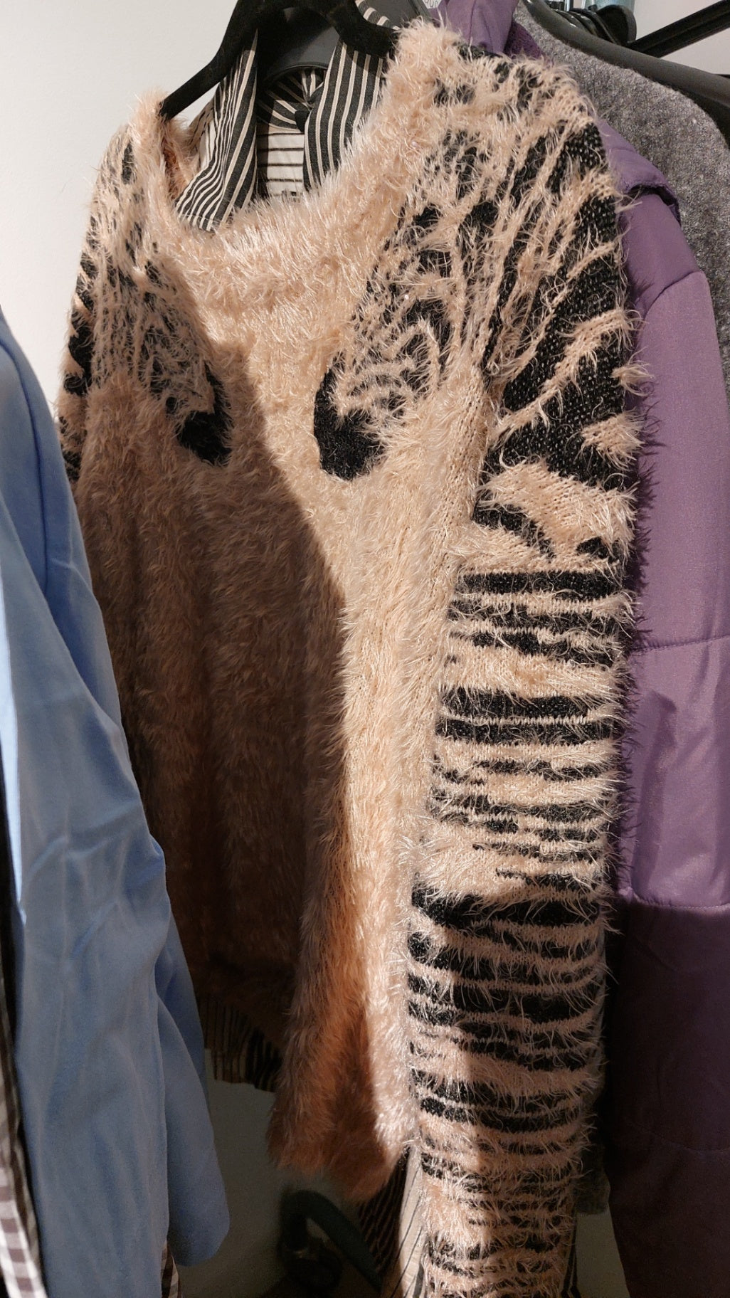 Review Pullover Beige und Schwarz Größe: XS