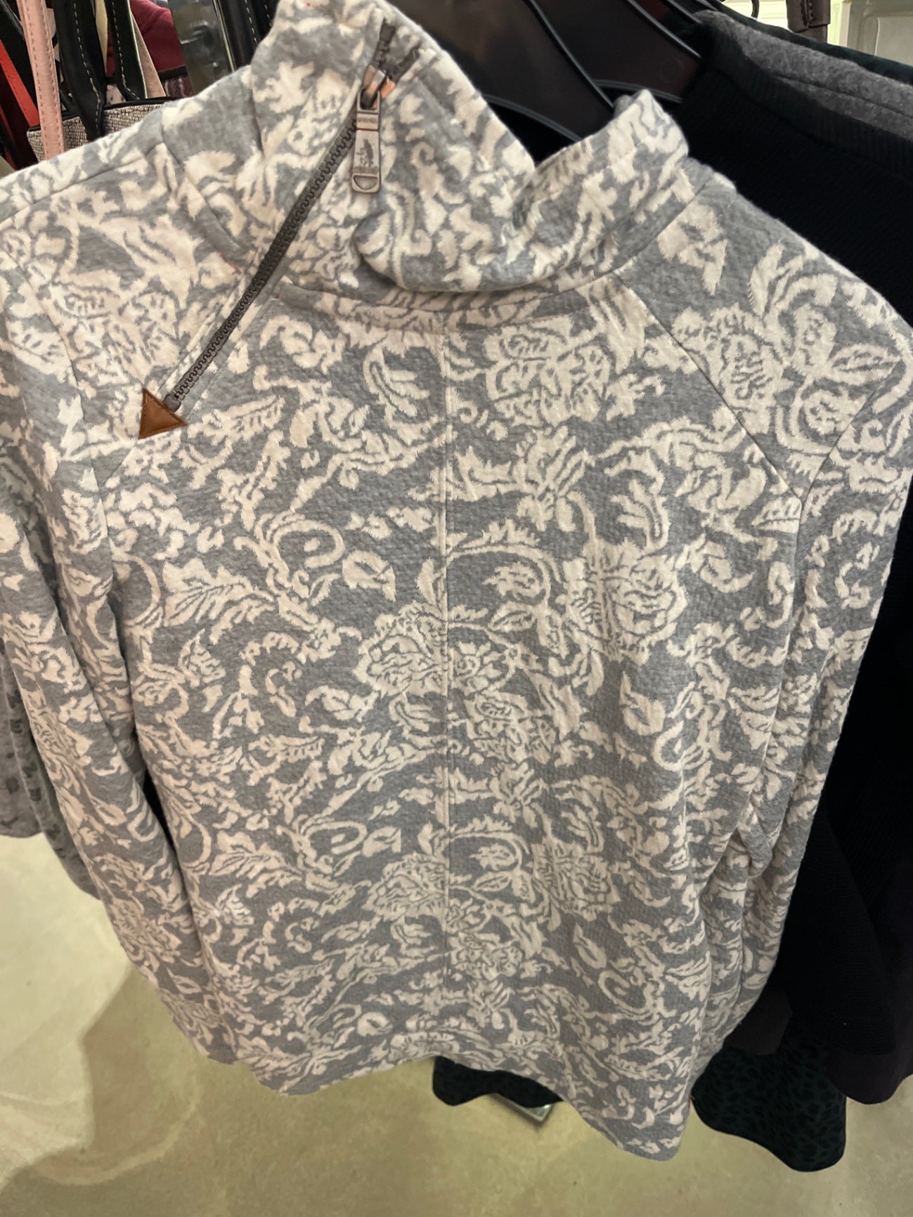 S Questo Pullover Grau und Weiß Größe: S
