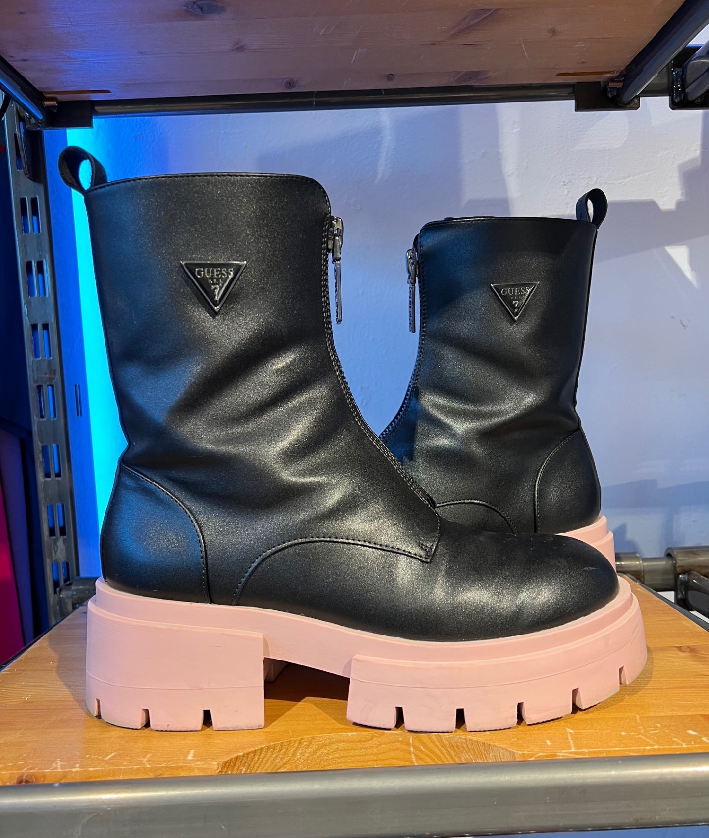 Guess Boots Schwarz Rosa Größe: 40