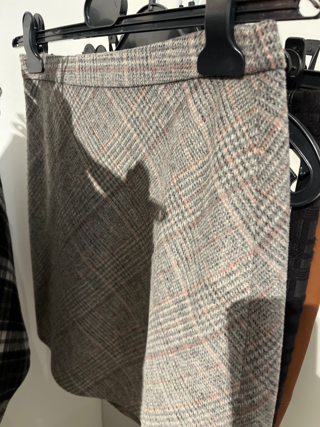 Esprit Rock Grau rosa kariert Größe: 34