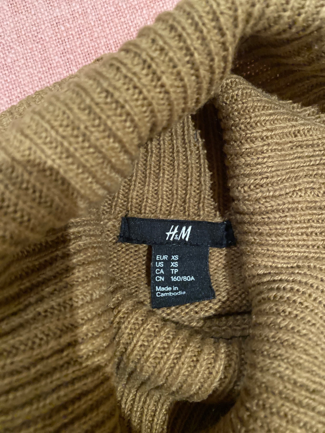 Brauner Strickpulli