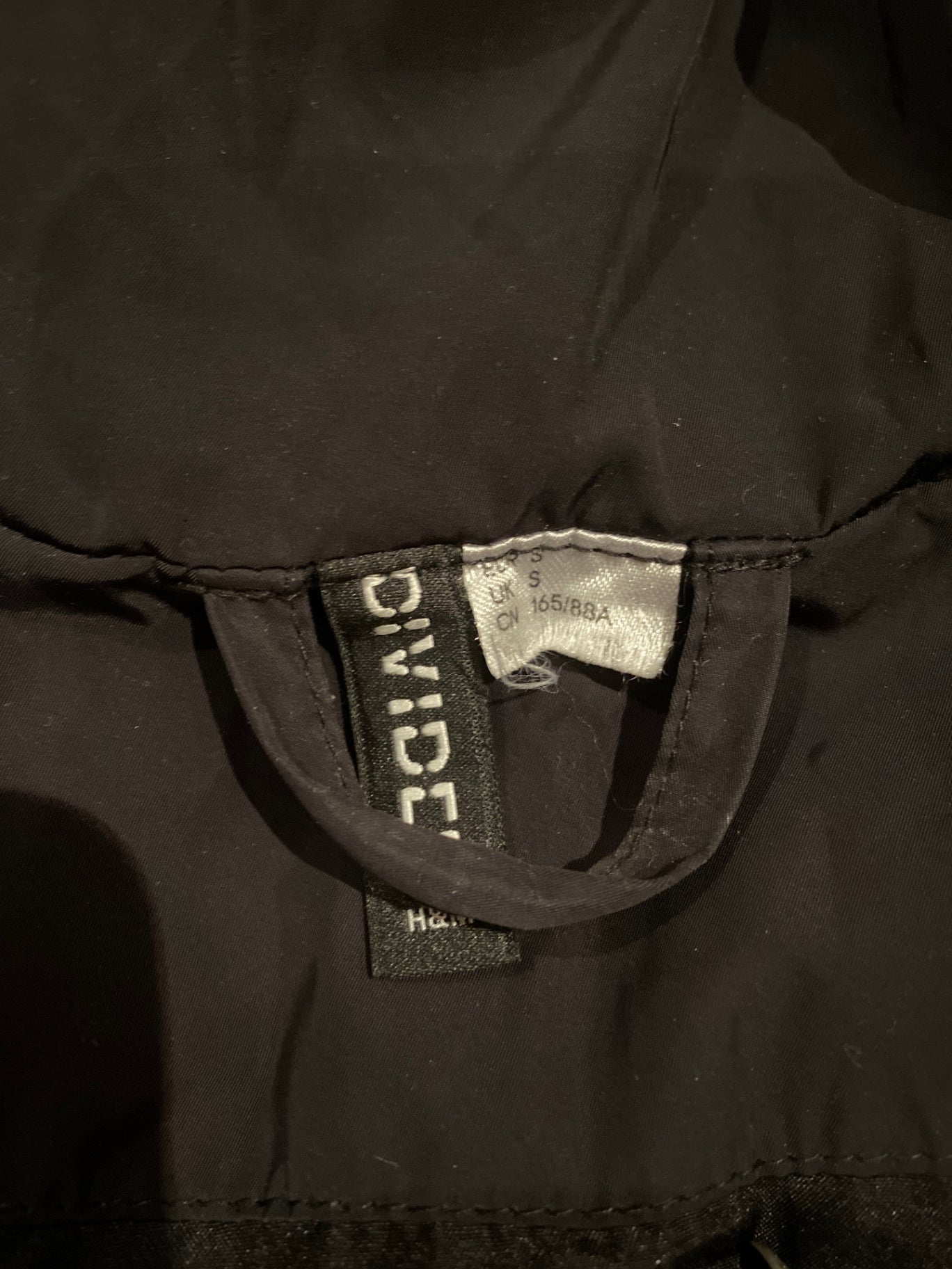 Schwarze Steppjacke H&M