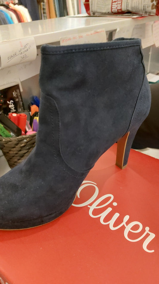 s.Oliver Stiefelette Größe: 40