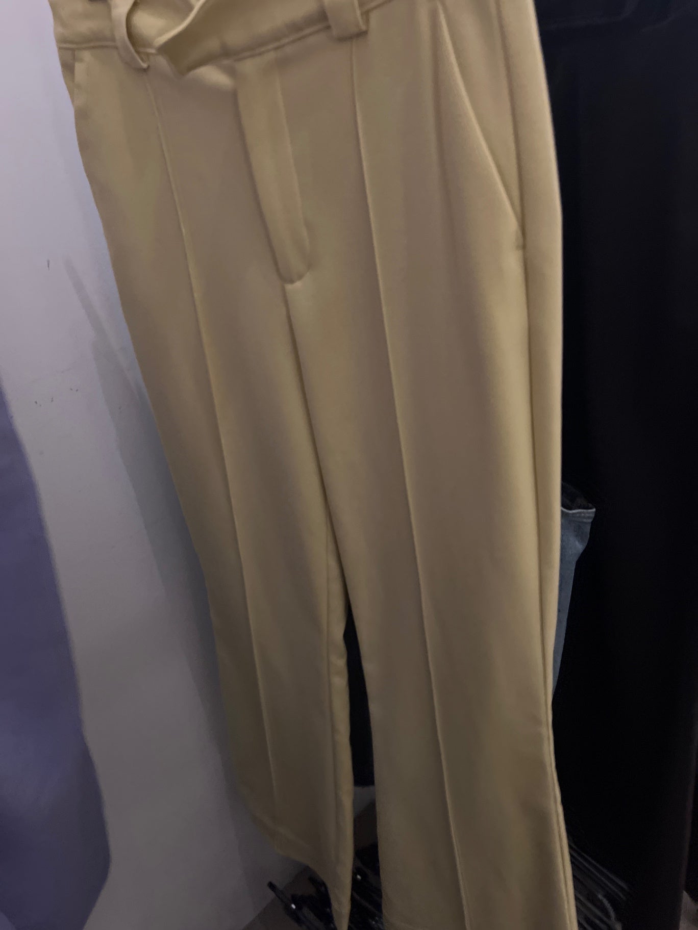 Gina Tricot Schlaghose gelb Größe: S