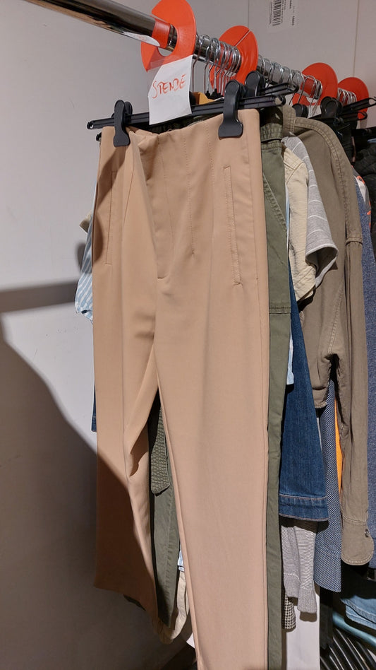 Stradivarius Hose Größe: 38