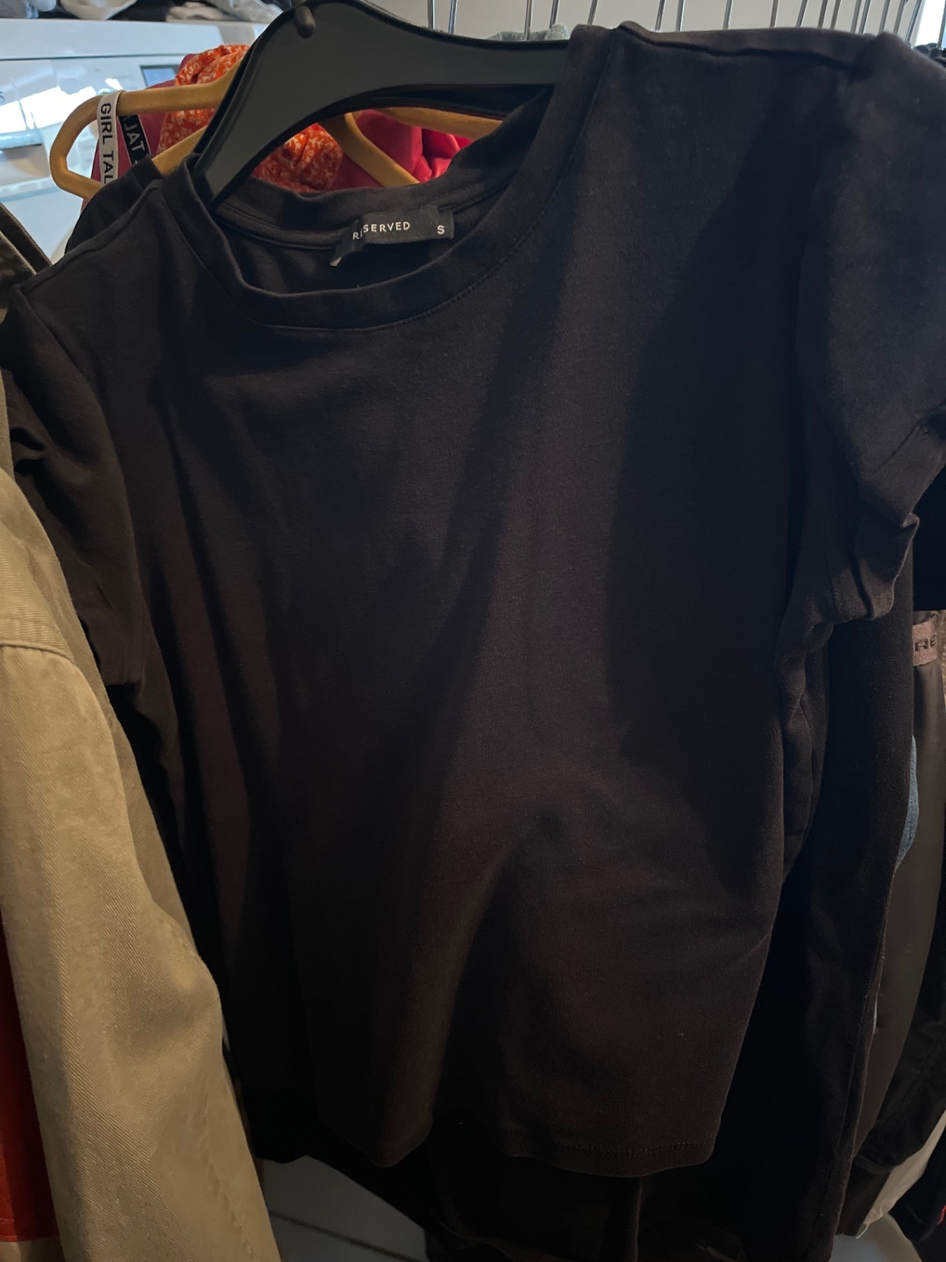 Reserved T-Shirt Größe: S, Naht gelöst