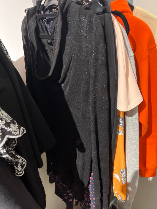 Pullover Schwarz Größe: M