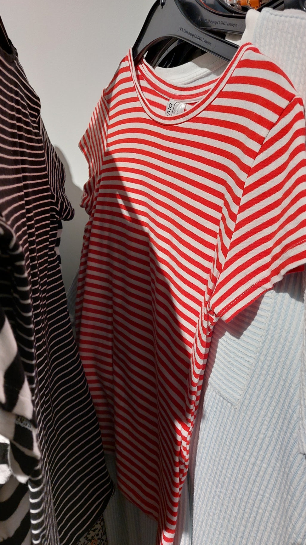 DIVIDED T-Shirt Größe: XS