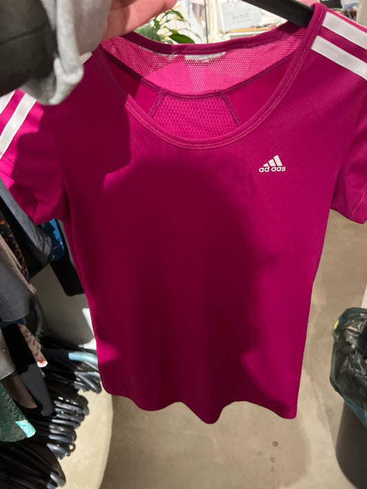 Adidas T-Shirt Größe: S (Logo Kaputt)