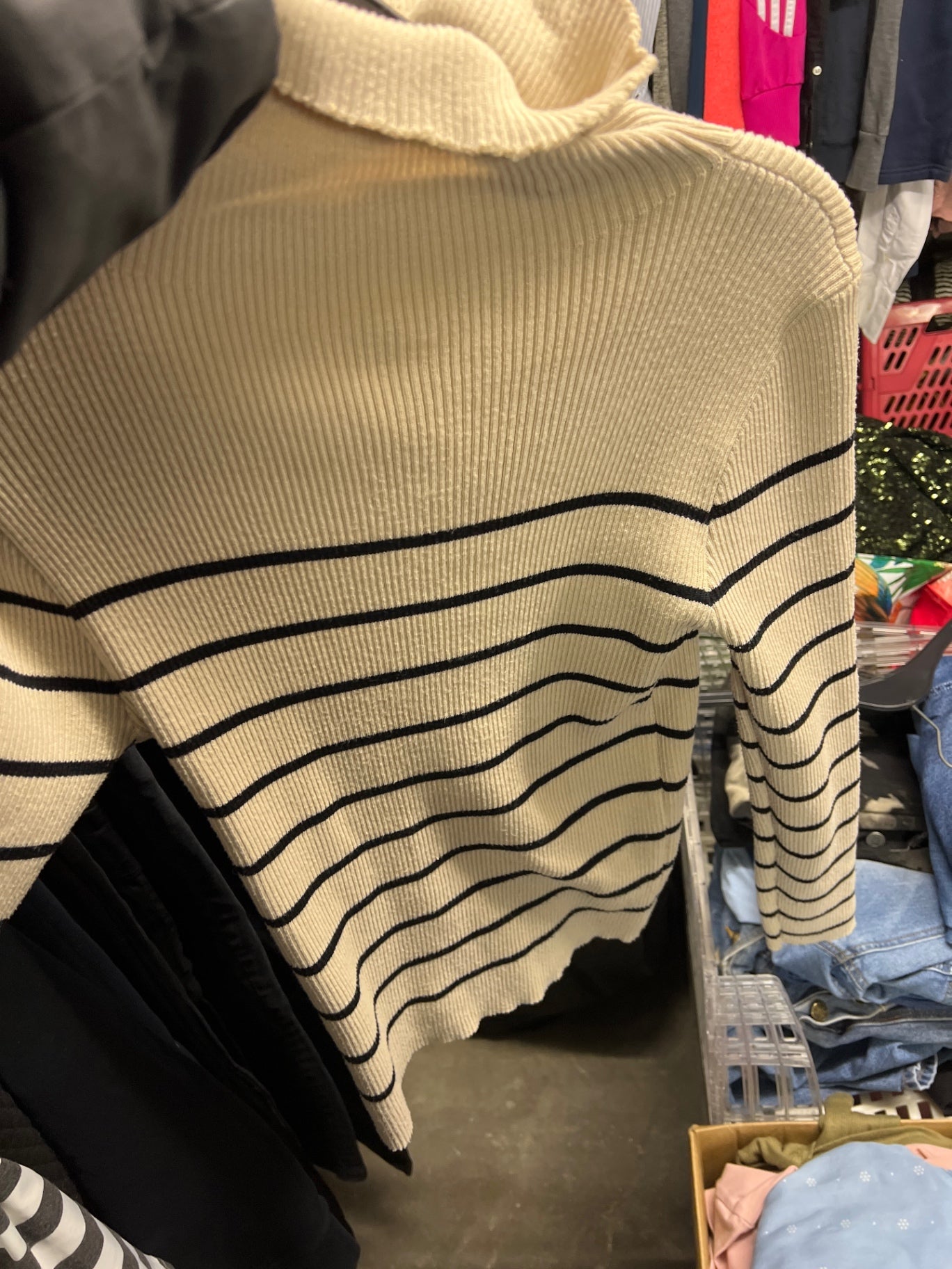 Shein Pullover Beige mit schwarzen Streifen Größe: S