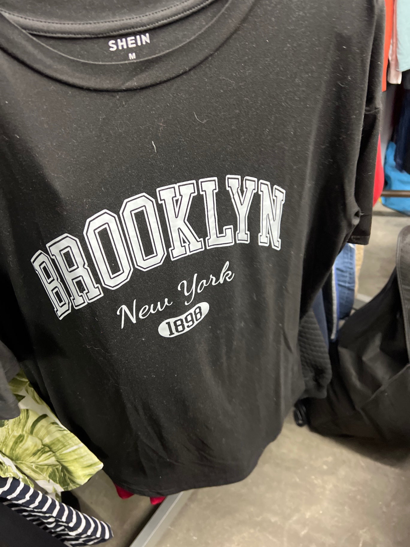 SHEIN T-Shirt Schwarz Größe: M