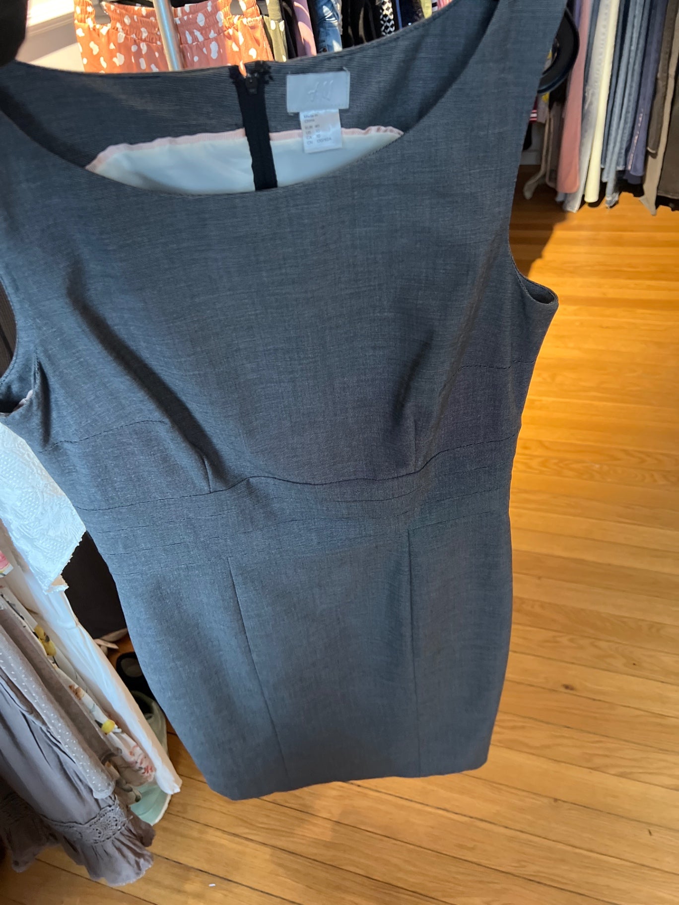 H&M Kleid Grau Größe: 40