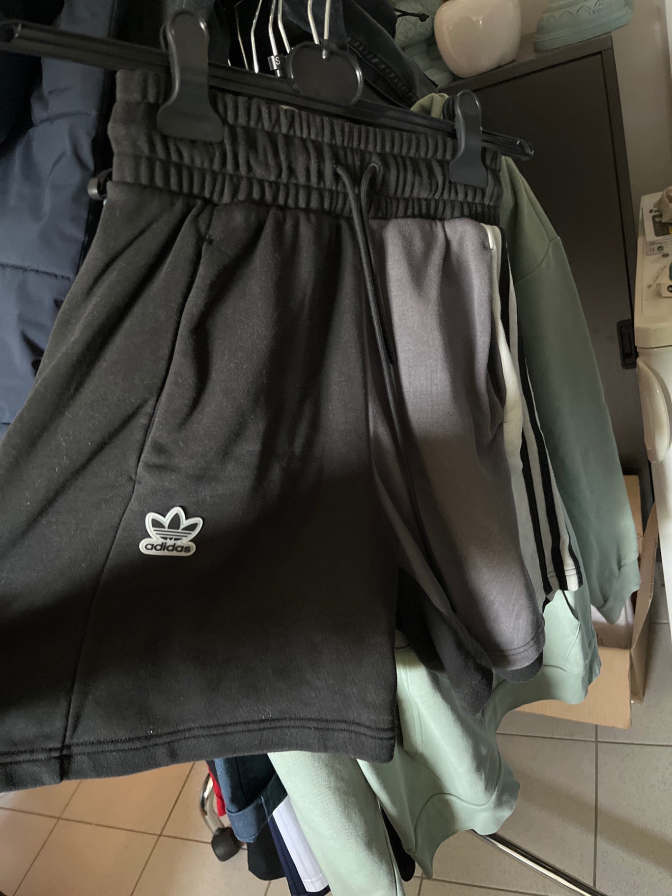 Adidas Shorts Schwarz und Grau Größe: 34