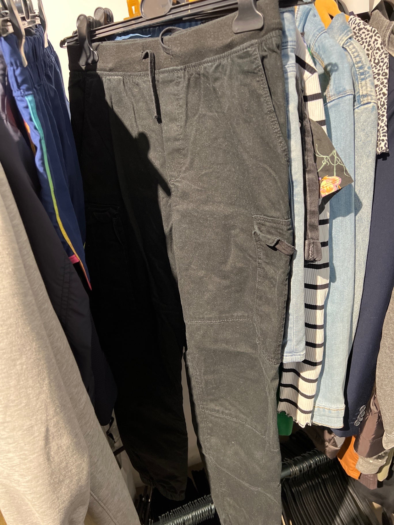 H&M Cargo Hose Schwarz Größe: XS
