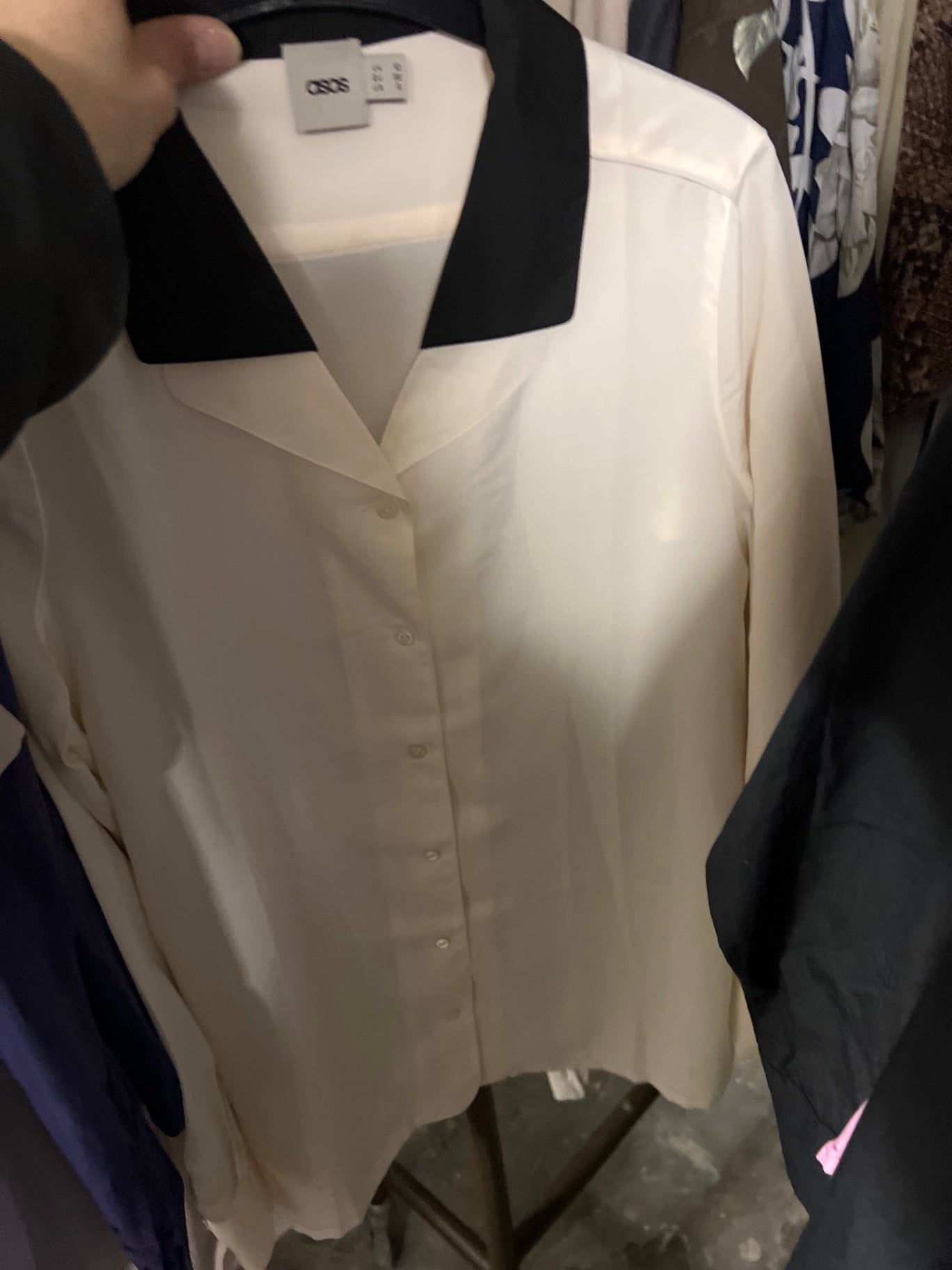 ASOS Bluse Beige mit schwarzem Kragen Größe: 38