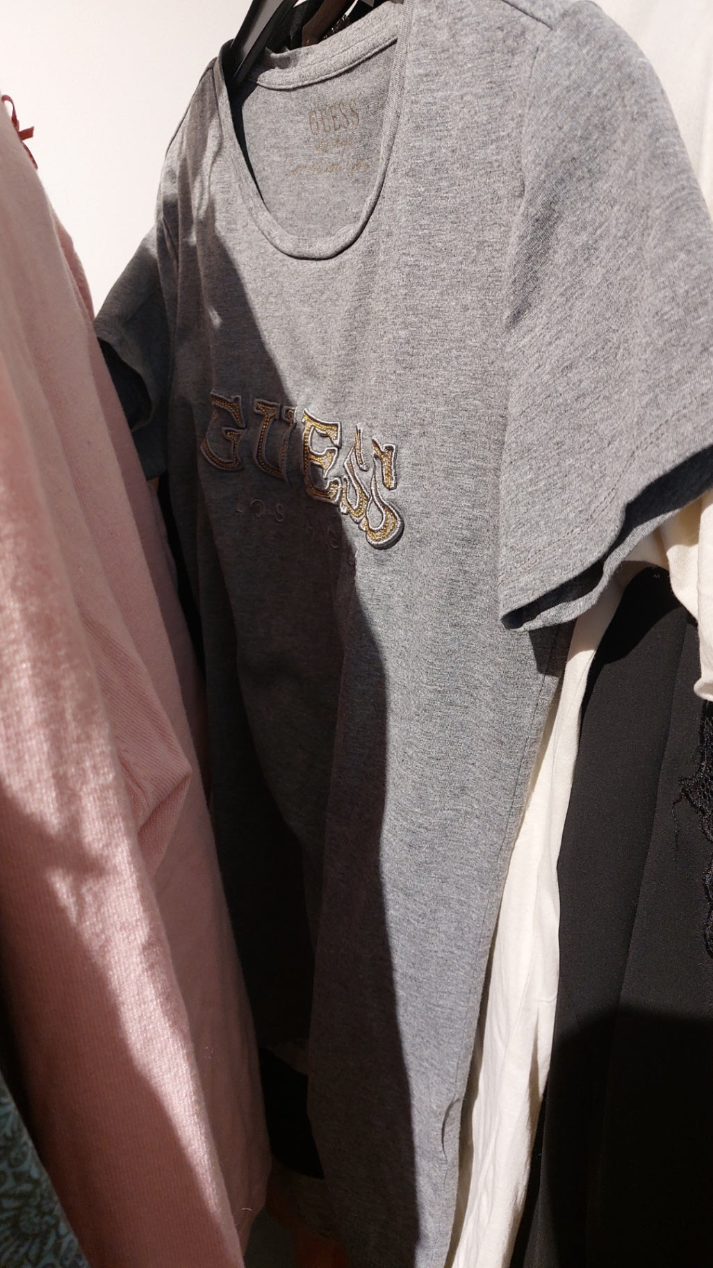 Guess T-Shirt Grau Größe: S