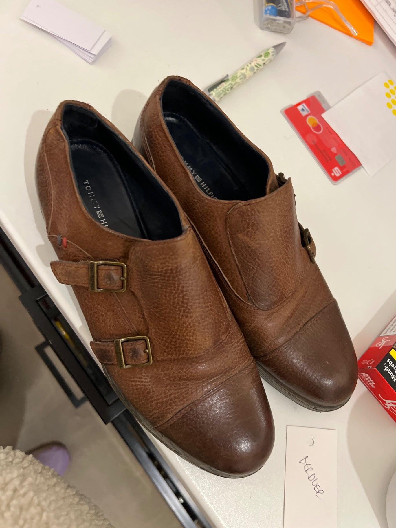 Tommy Hilfiger Schuhe Braun Größe: 38