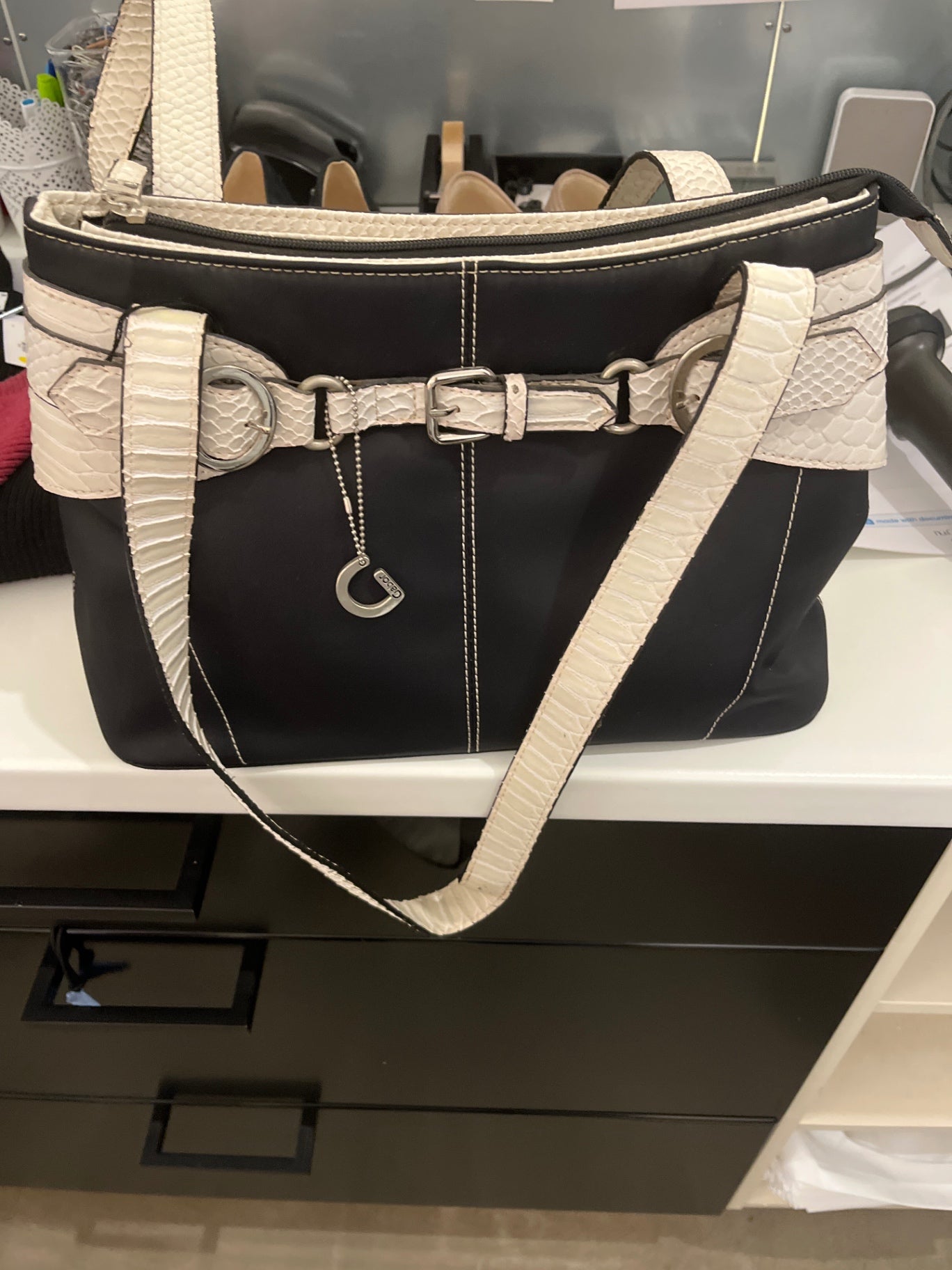Gabor Tasche Schwarz und Beige Größe: