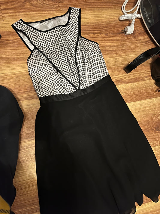 Steps Kleid Schwarz und Weiß Größe: 36