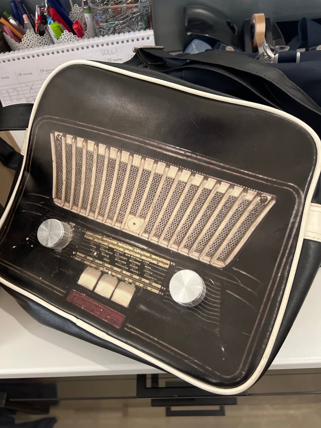 Radio Tasche Schwarz 