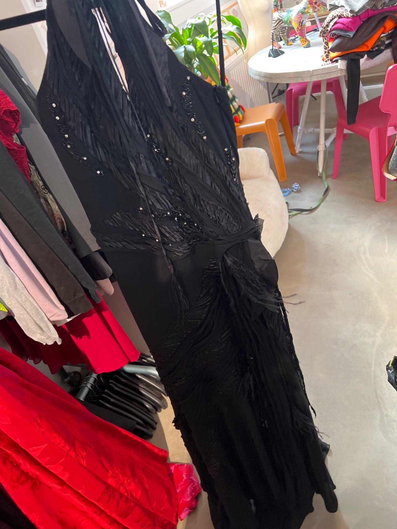 Swing Abendkleid Schwarz Federn Größe: S