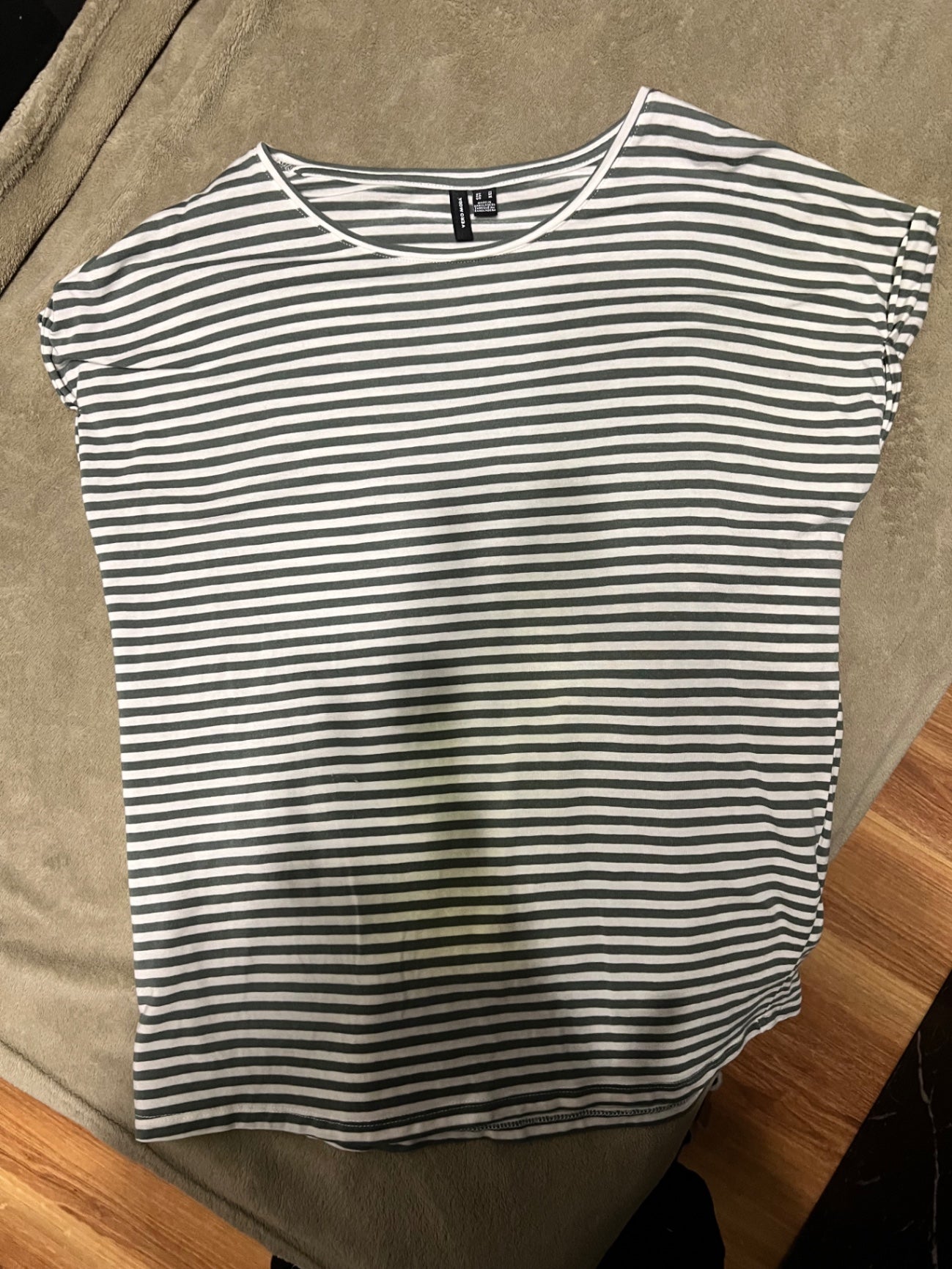 Vero Moda T-Shirt Grün weiße Streifen Größe: M