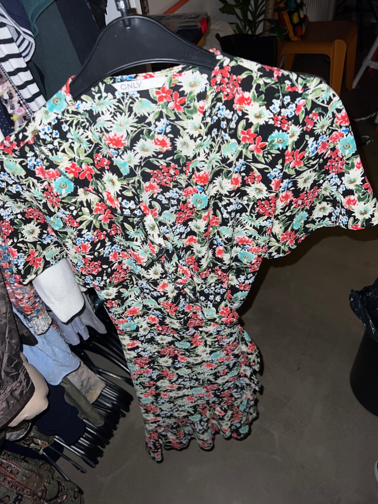 ONLY Kleid Blumenmuster Größe: S